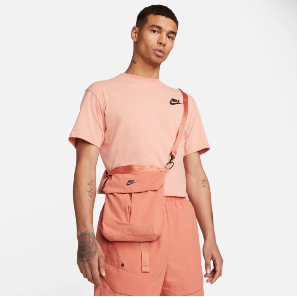 Nike Men Sportswear Tech Pack Woven Unlined Cargo Shorts Madder Root Size:XL